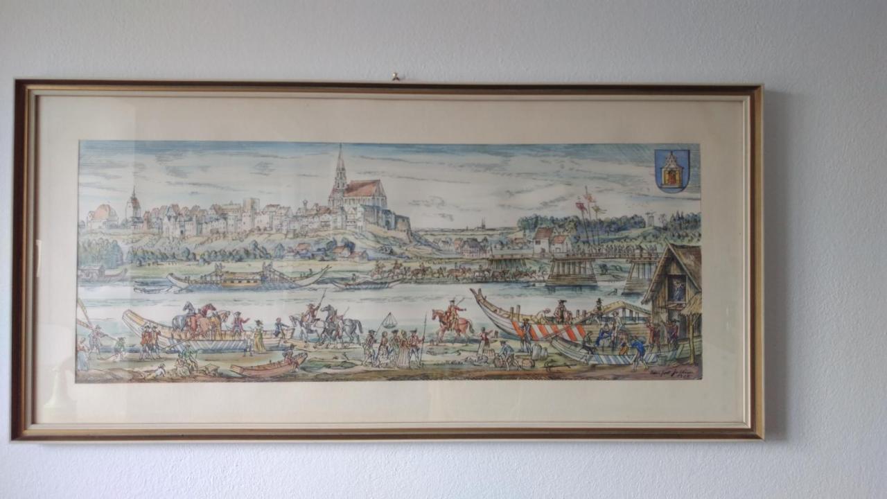 Neuottinger Stadtblick المظهر الخارجي الصورة